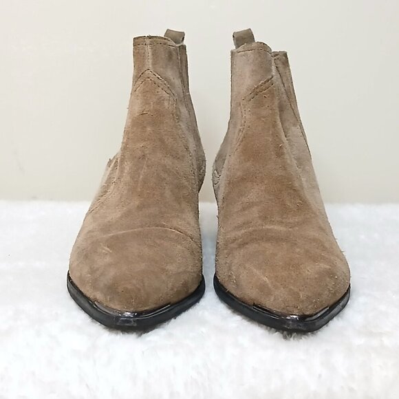 Marc Fisher Yohani Suede Chelsea Western Inspired Bootie Tan Size 8.5 - Picture 3 of 9